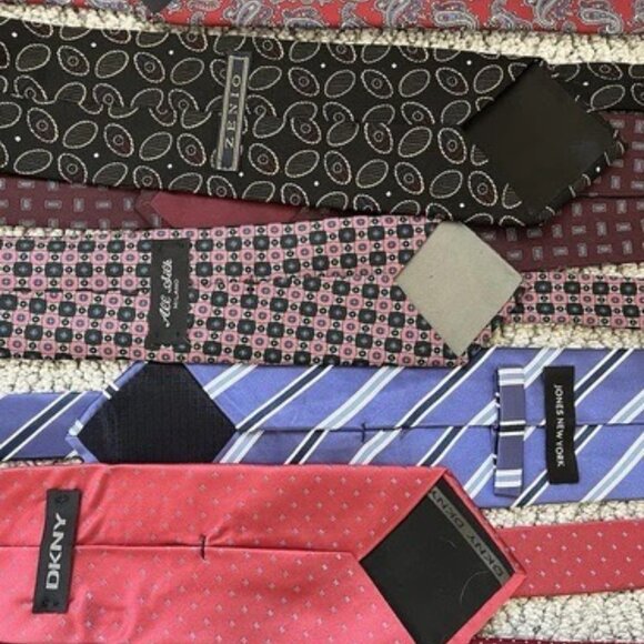 16 Designer Neck Tie Ties Lot Jos A Banks Zenio Perry Ellis Hathaway DKNY MORE! - Picture 11 of 12